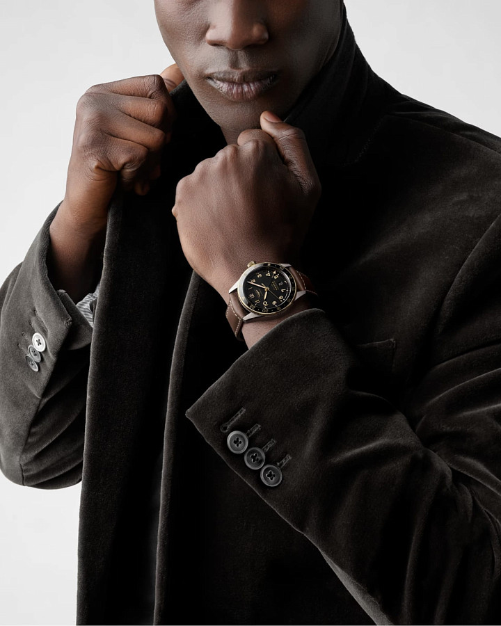 Часы Longines Spirit L3.812.5.53.2 — мужские, кожаный
