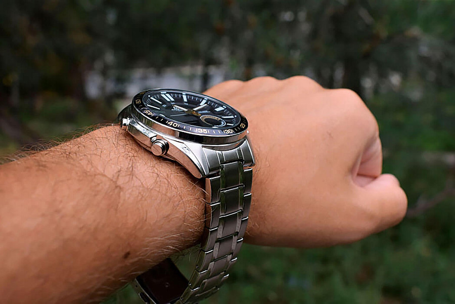 Часы Casio Edifice EFV-C100D-1BVEF (EFV-C100D-1B) — Япония, кварцевые