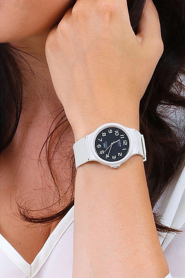 Часы Casio Collection MQ-24UC-8BDF (MQ-24UC-8B) — пластик, Япония