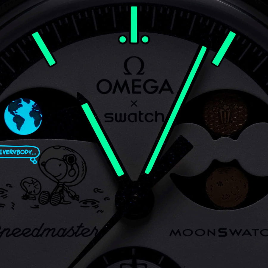 Часы Swatch x Omega Bioceramic Moonswatch Mission to Earthphase - Moonshine Gold SO33N702L — артикул SO33N702L