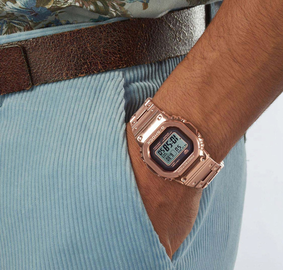 Часы Casio G-Shock GMW-B5000GD-4ER — электронные, сталь металл