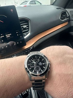 Фото покупателя: Японские наручные часы Casio Edifice EFR-526D-1AVUDF (EFR-526D-1A) с хронографом