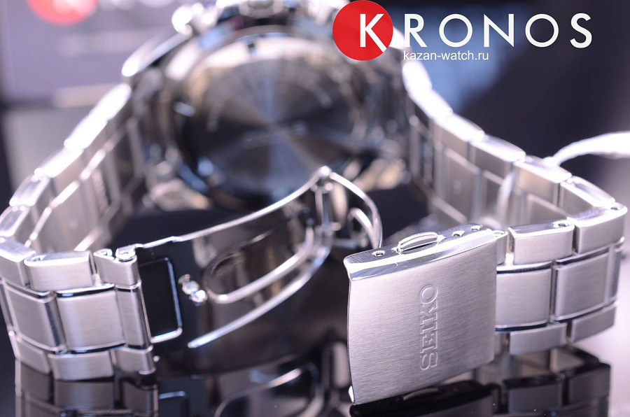 Часы Seiko Conceptual Series Sports SSB301P1 — артикул SSB301P1