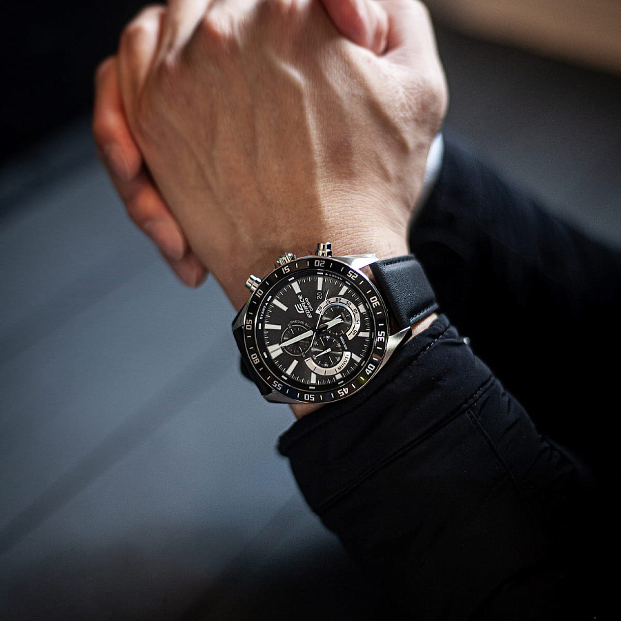 Часы Casio Edifice EFV-620L-1AVUDF (EFV-620L-1A) — артикул EFV-620L-1A