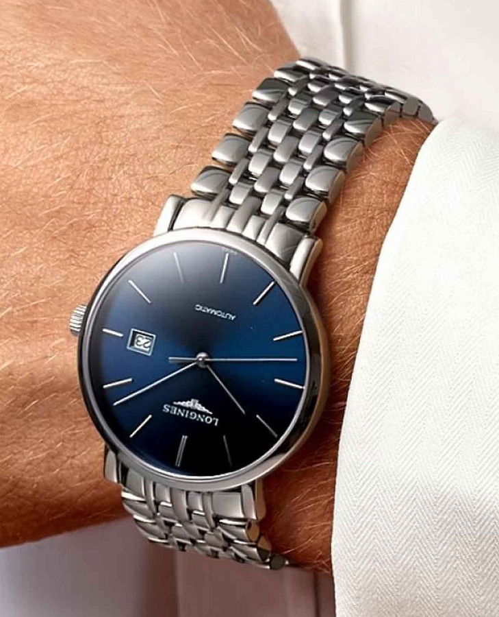Часы Longines Presence L4.790.4.92.6 — кварцевые, металл сталь
