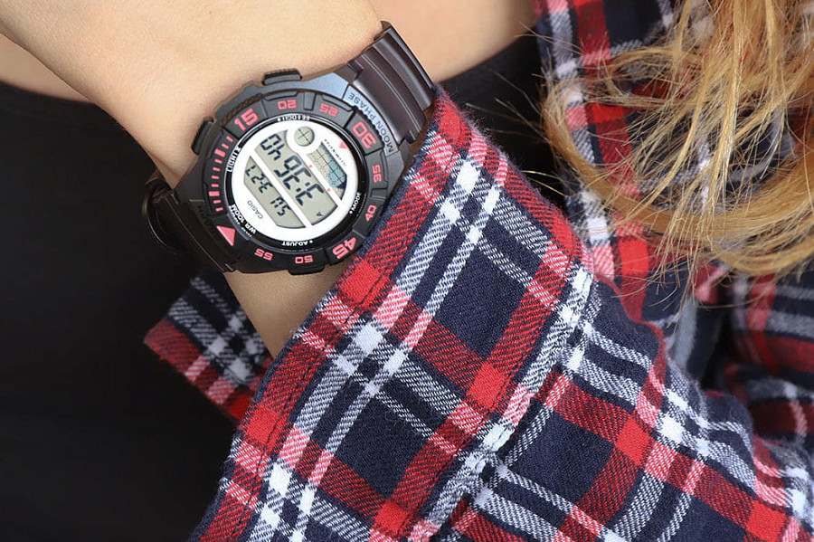 Часы Casio Collection LWS-1100H-8A — Япония, кварцевые