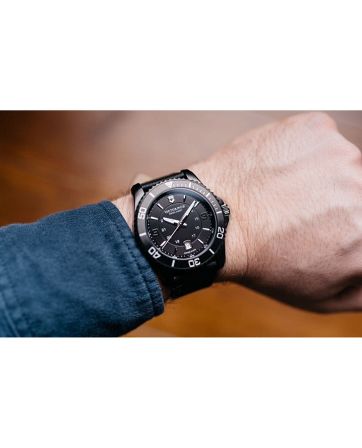 Часы Victorinox Maverick 241787 — артикул 241787