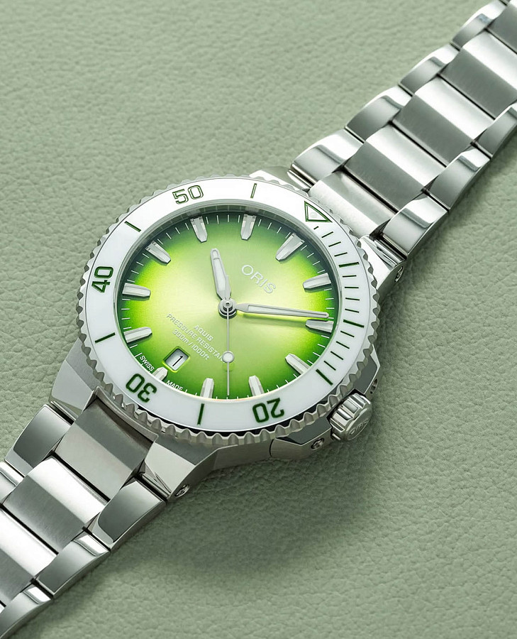 Часы Oris Aquis Date 01 733 7787 4137-07 8 22 04PEB — нержавеющая сталь, мужские