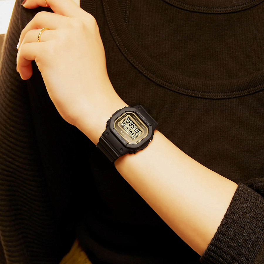 Часы Casio G-Shock GMD-S5600-1 — электронные, пластик