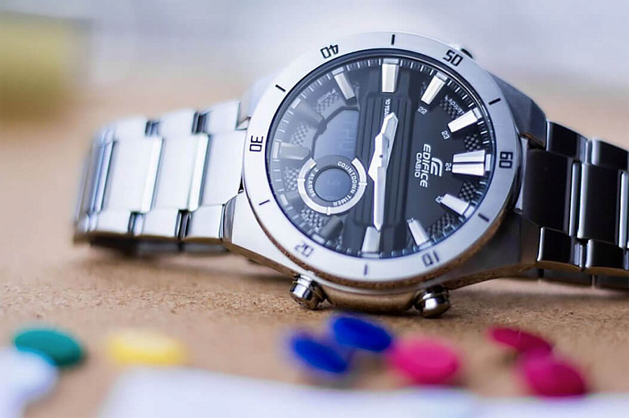 Часы Casio Edifice ERA-110D-1A — кварцевые, Япония, мужские