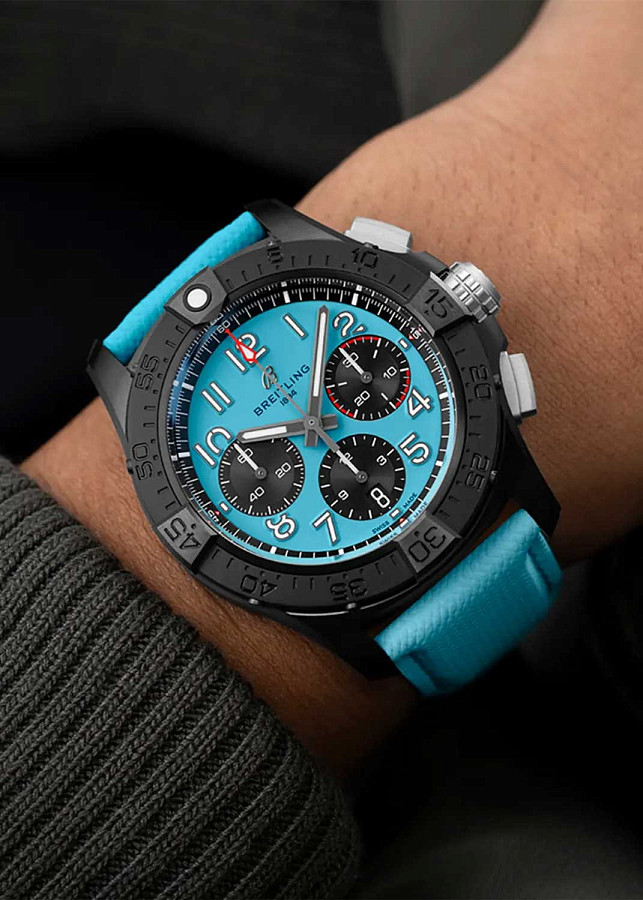 Часы Breitling Avenger B01 Chronograph 42 mm SB0146101L1X1 — механические, керамика