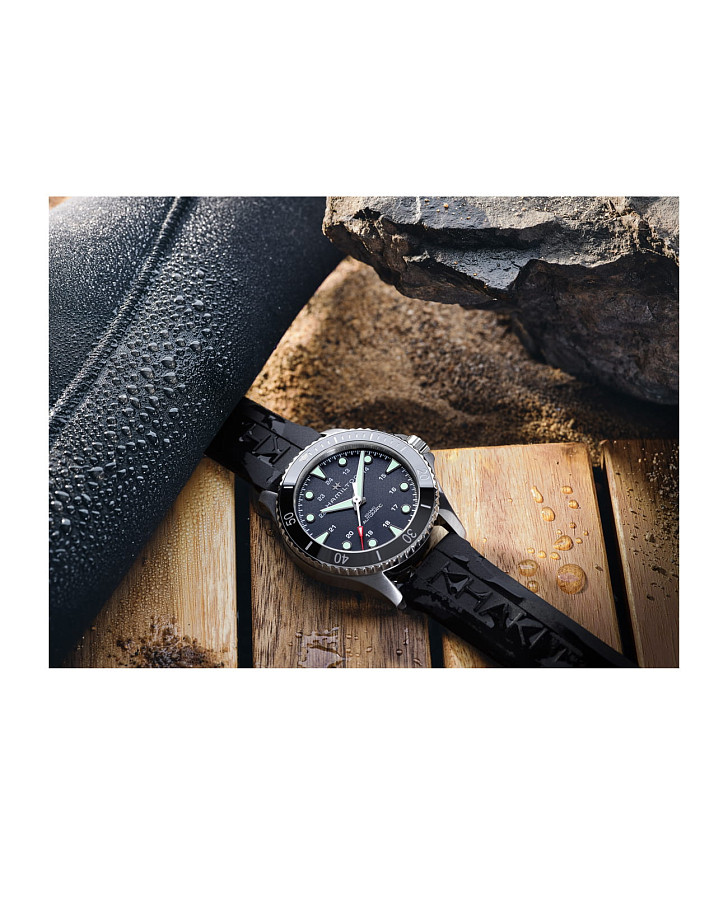 Часы Hamilton Khaki Navy Scuba Automatic H82515330 — артикул H82515330, мужские