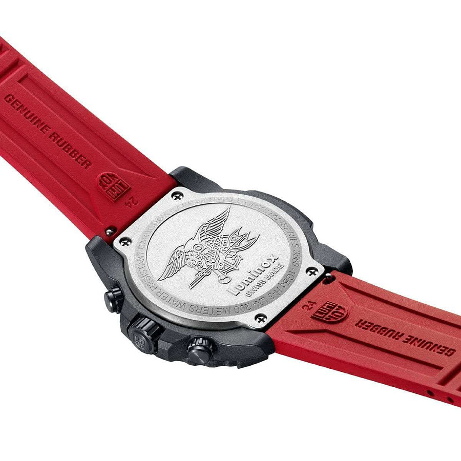 Часы Luminox Navy SEAL Chronograph XS.CE81.EY — кварцевые, пластик карбон