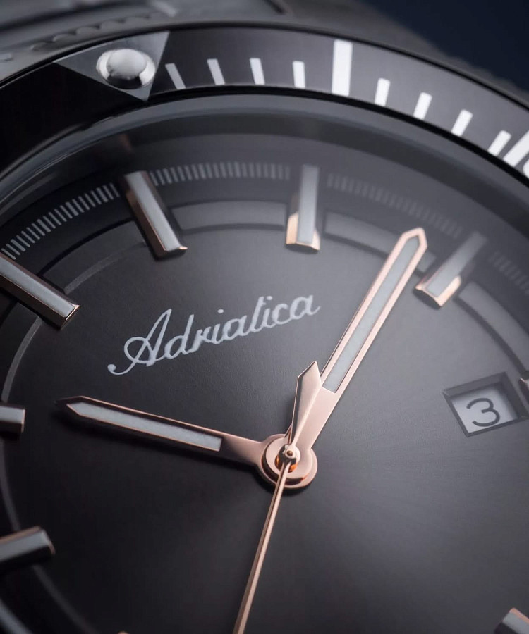 Часы Adriatica A1139.S1R6Q — кварцевые, металл сталь