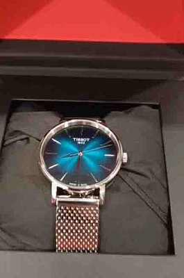 Фото покупателя: Швейцарские наручные часы Tissot Everytime Lady T143.210.11.091.00