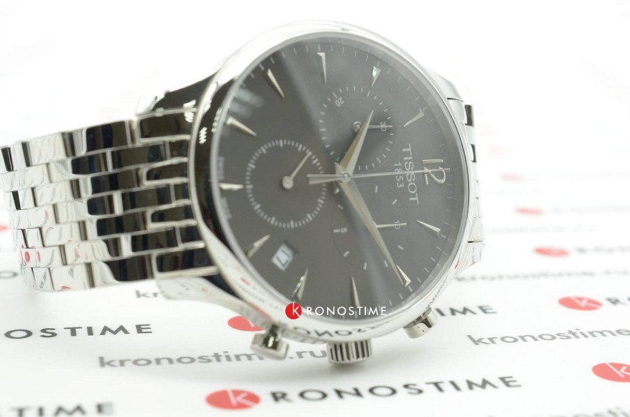 Часы Tissot Tradition Chronograph T063.617.11.067.00 — нержавеющая сталь, мужские