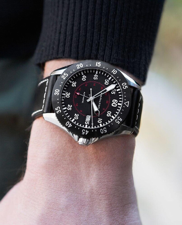 Часы Hamilton Khaki Aviation Pilot GMT Auto H76755735 — сталь металл, Швейцария