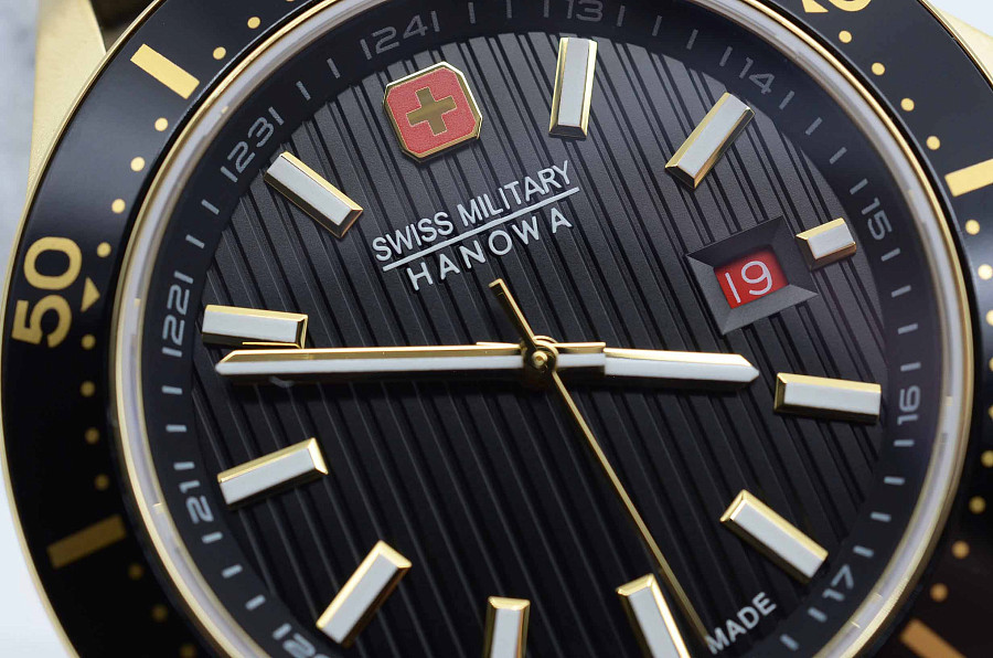 Часы Swiss Military Hanowa Flagship X SMWGB2100611 — черный, сталь металл