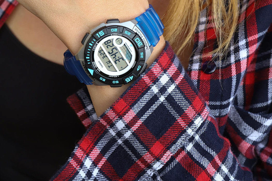 Часы Casio Collection LWS-1100H-2A — Япония, кварцевые