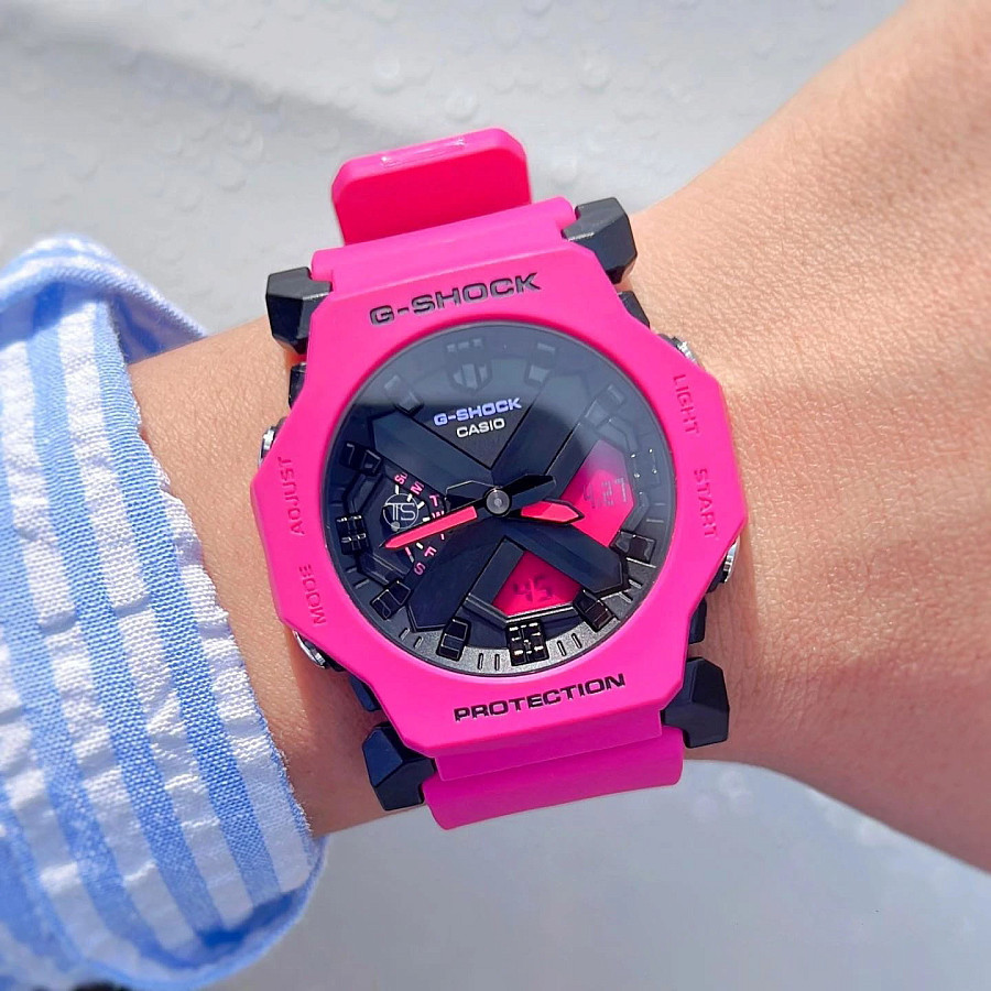 Часы Casio G-Shock GA-2300-4ADR (GA-2300-4A) — пластик, Япония