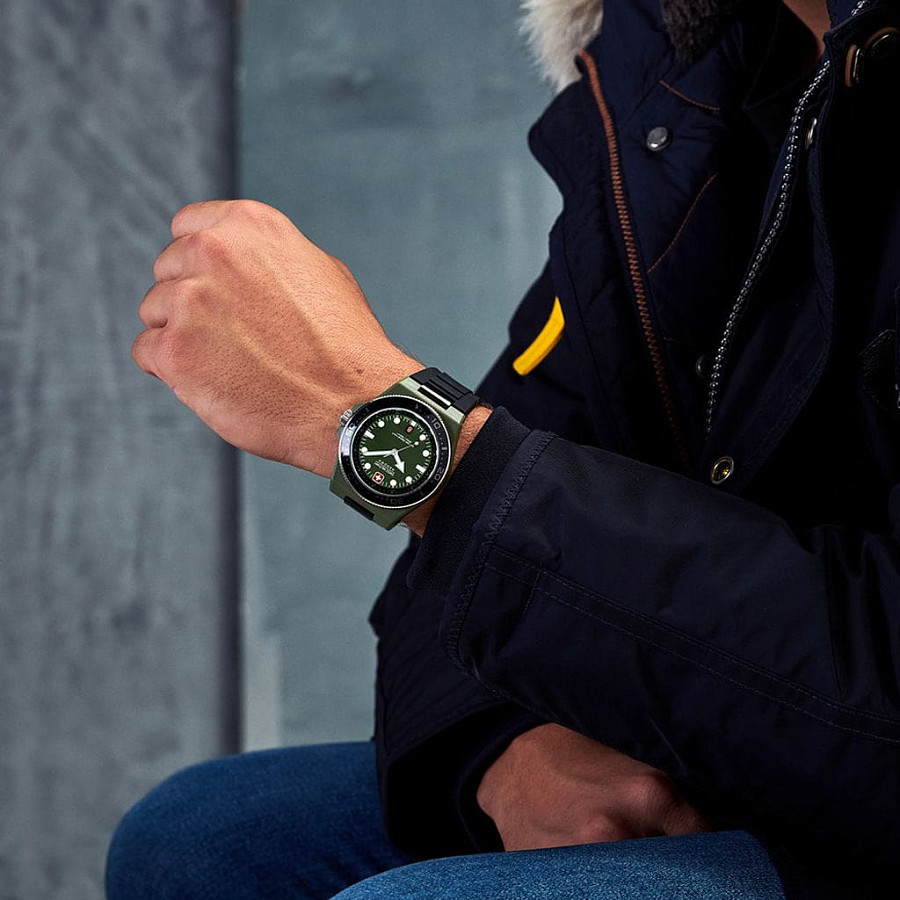 Часы Swiss Military Hanowa Ocean Pioneer SMWGN0001181 — кварцевые, металл сталь