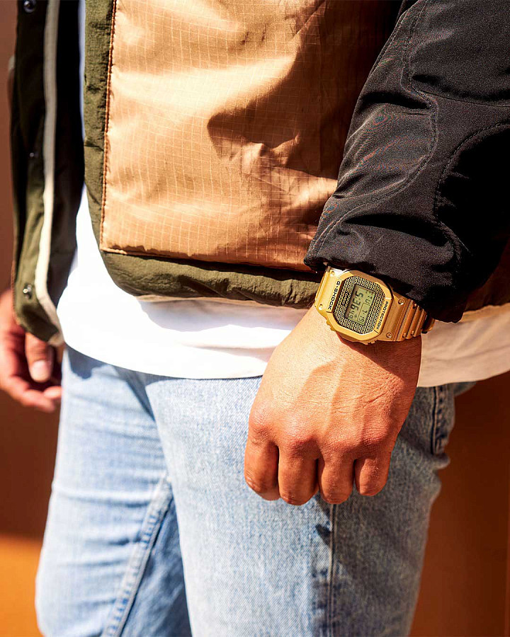 Часы Casio G-Shock DWE-5600HG-1DR (DWE-5600HG-1) — пластик, Япония