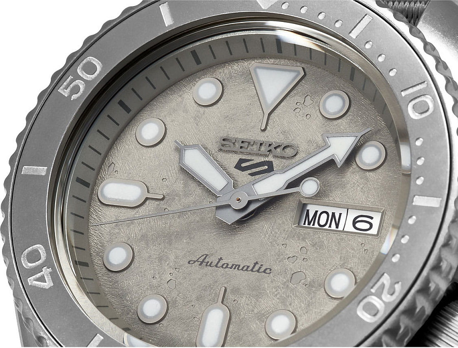 Часы Seiko 5 Sports SRPG61K1S — механические, металл сталь