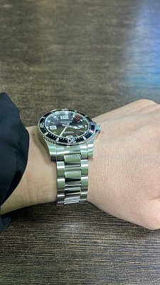 Фото покупателя: Швейцарские механические наручные часы Longines HydroConquest L3.742.4.56.6
