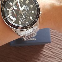 Фото покупателя: Японские часы Casio Edifice EFV-550D-1AVUDF (EFV-550D-1A)