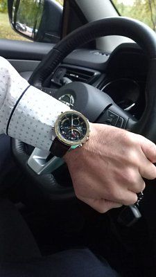 Фото покупателя: Японские наручные часы Casio Edifice ECB-900GL-1ADR (ECB-900GL-1A) с хронографом