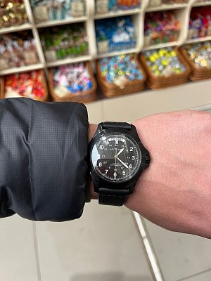 Фото покупателя: Швейцарские механические наручные часы Hamilton Khaki Field King H64465733