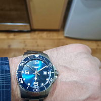 Фото покупателя: Швейцарские механические часы Longines HydroConquest L3.782.4.96.6