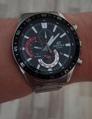 Фото покупателя: Японские наручные часы Casio Edifice EFV-620D-1A4VUDF (EFV-620D-1A4) с хронографом