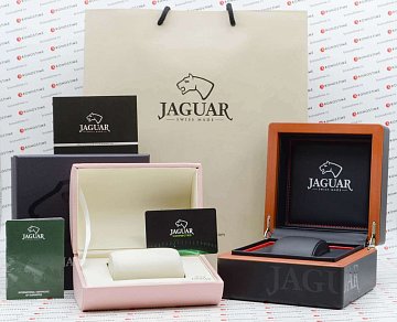 Комплектация: Швейцарские часы Jaguar Diplomatic Quartz J1010/4
